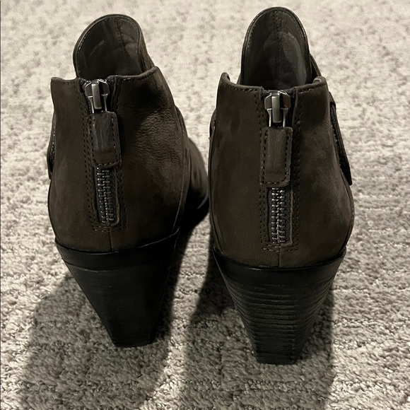 Eileen Fisher Taupe Cutout Ankle Boots size 11 - Picture 8 of 10